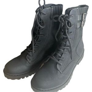 Blowfish - Black Saddlerock/Knit, Style: Rafford. New in box